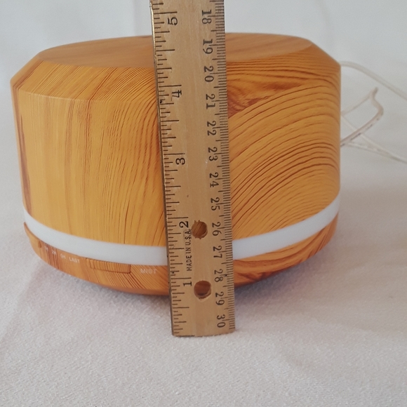 Aroma Diffuser Lamp, wood grain, Lighted, varied colors,adjustable time settings - Picture 10 of 11